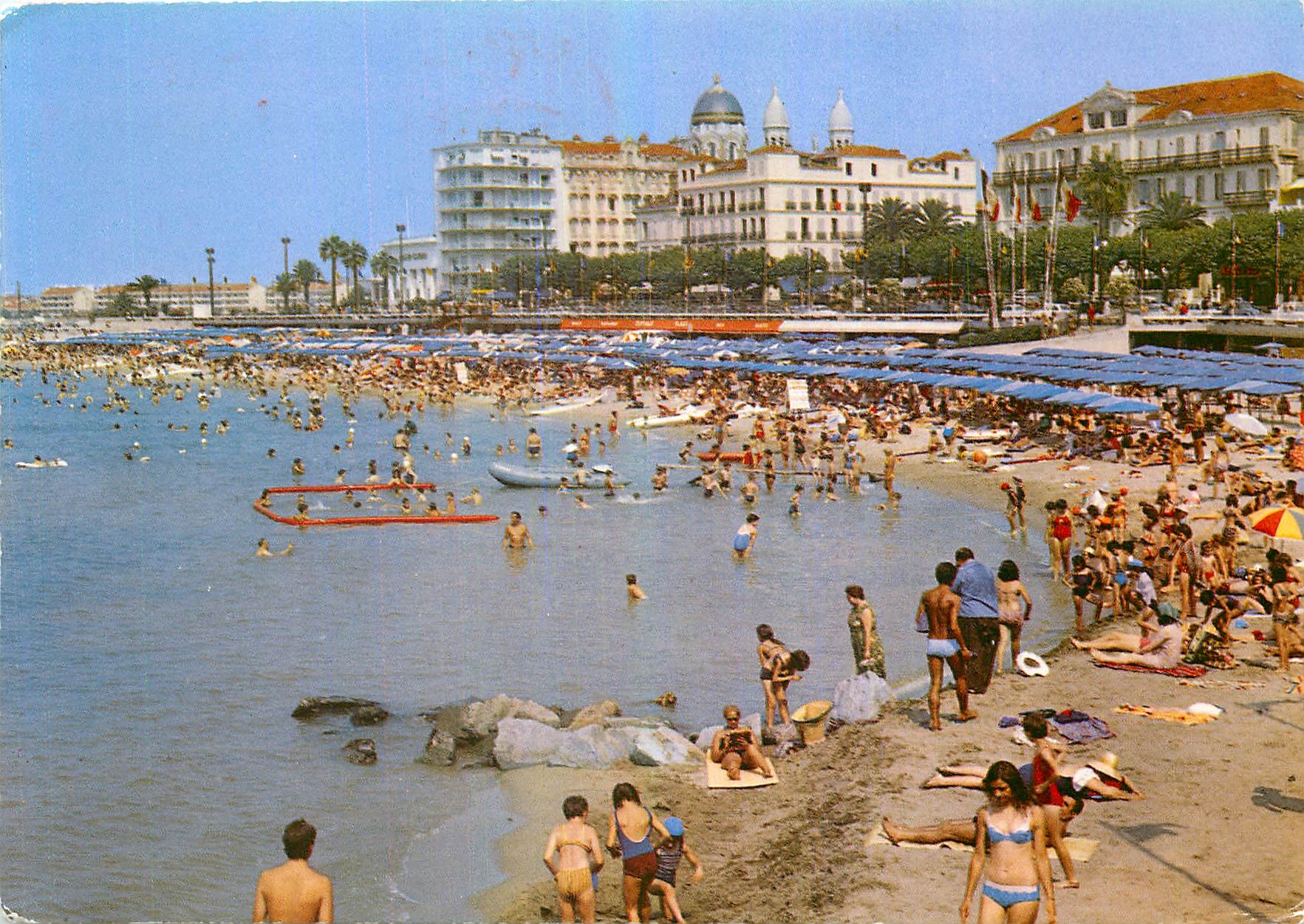 CPM La Cote d'Azur Pays du Soleil Saint Raphael La Plage 