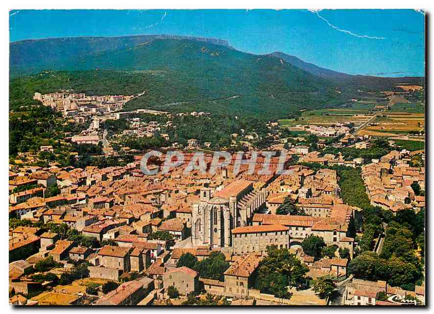 CPM Saint Maximin Var Vue generale aerienne au centre la Basilique 