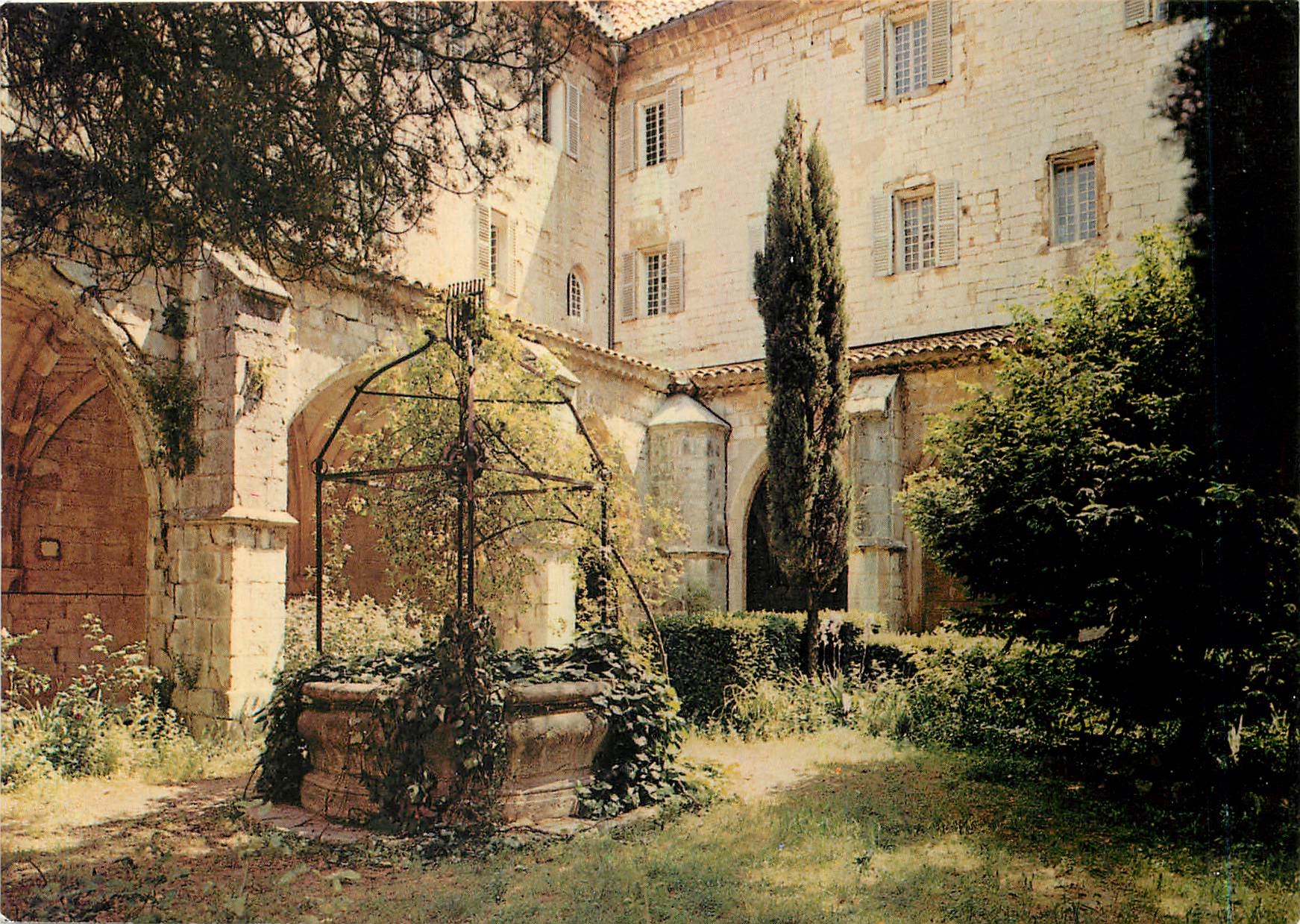 CPM Saint Maximin Var College d'Echanges Contemporains Ancien Couvent Royal Le Jardin du Cloitre