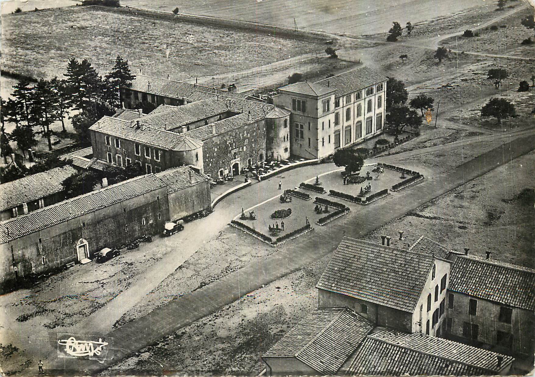 CPM La Ste Baume Plan d'Aups Var Vue aerienne de l'Hotellerie de la Ste Baume