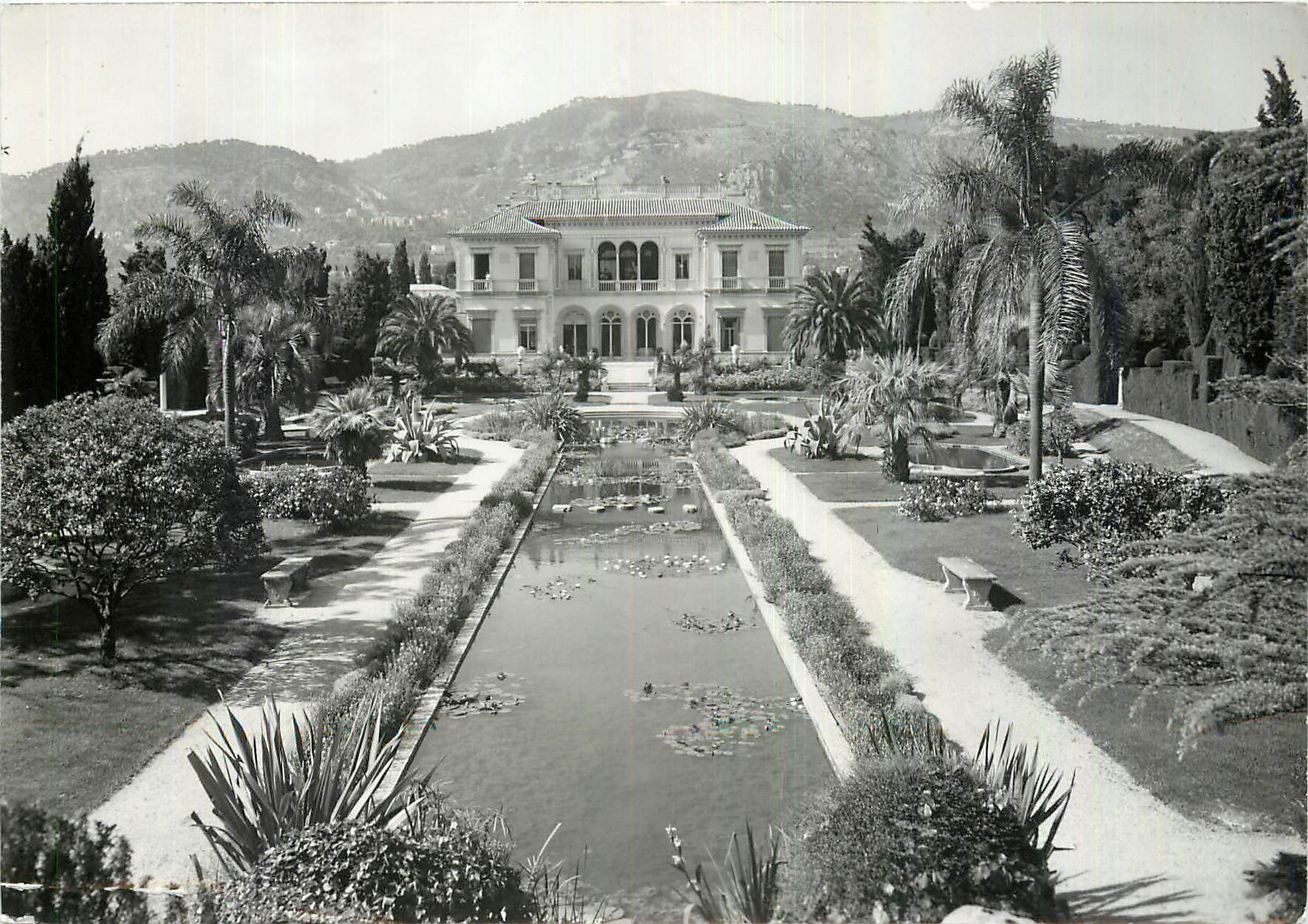 CPM Saint Jean Cap Ferrat Musee A M l'Ile de France 