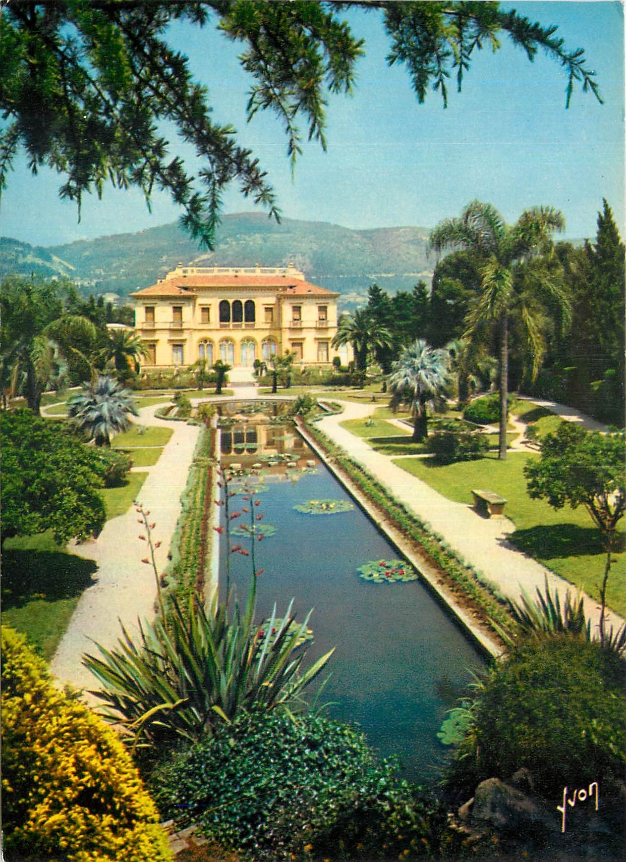 CPM Saint Jean Cap Ferrat A M Villa Musee Ile de France Le Canal du Jardin 