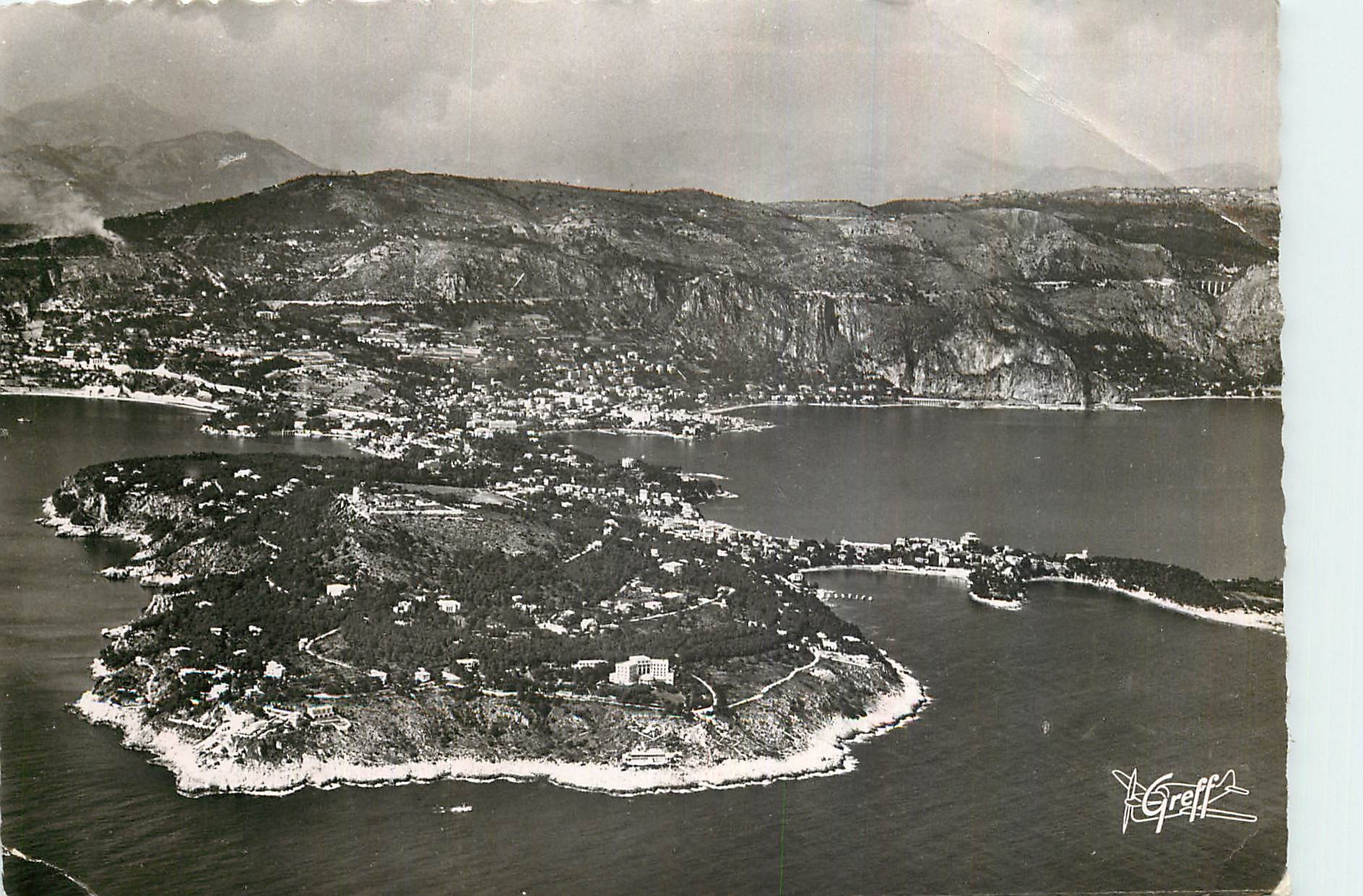 CPM En Cote d'Azur Vue aerienne Saint Jean Cap Ferrat A M La rade le Grand Hotel du Cap au lion Beau