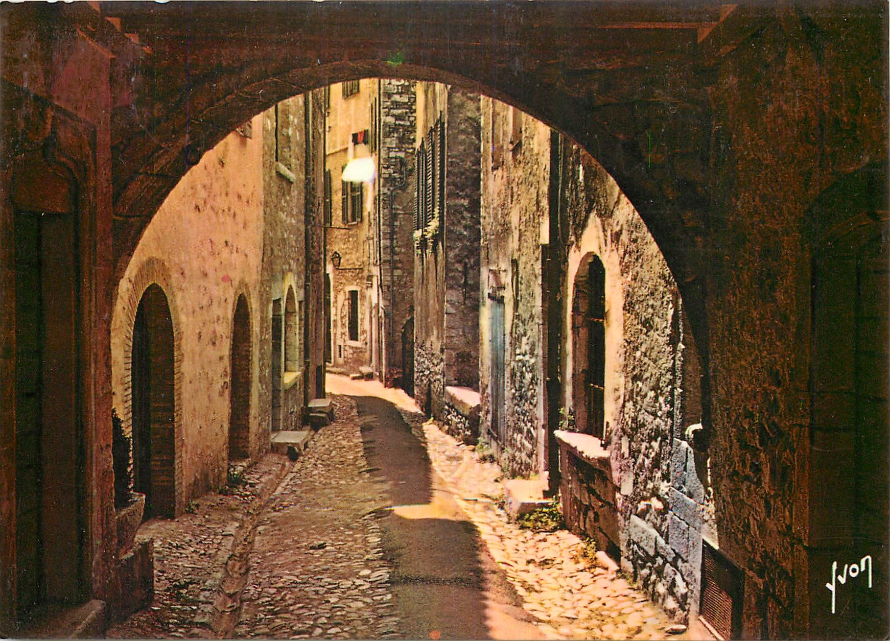 CPM Couleurs et Lumiere de France La Cote d'Azur miracle de la nature Saint Paul Alpes Maritimes Rue