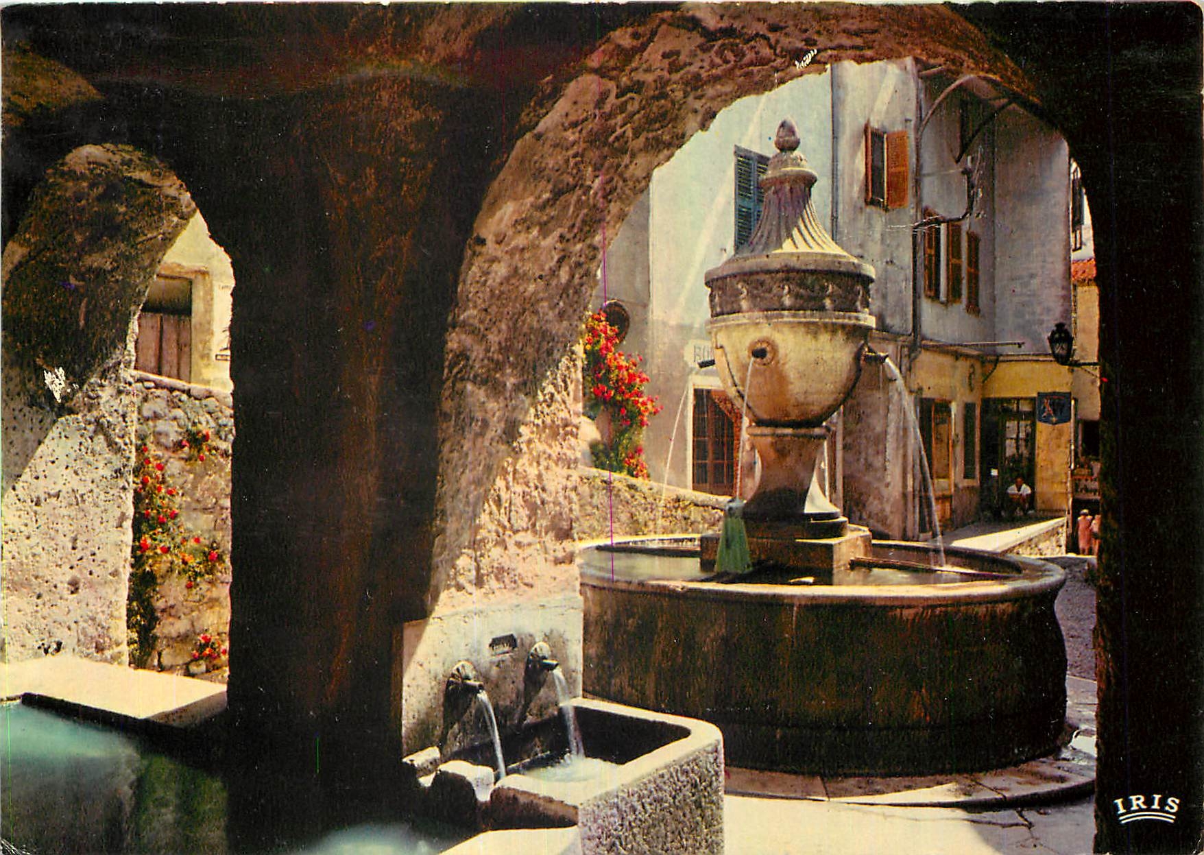 CPM La Cote d'Azur Saint Paul de Vence La Fontaine 