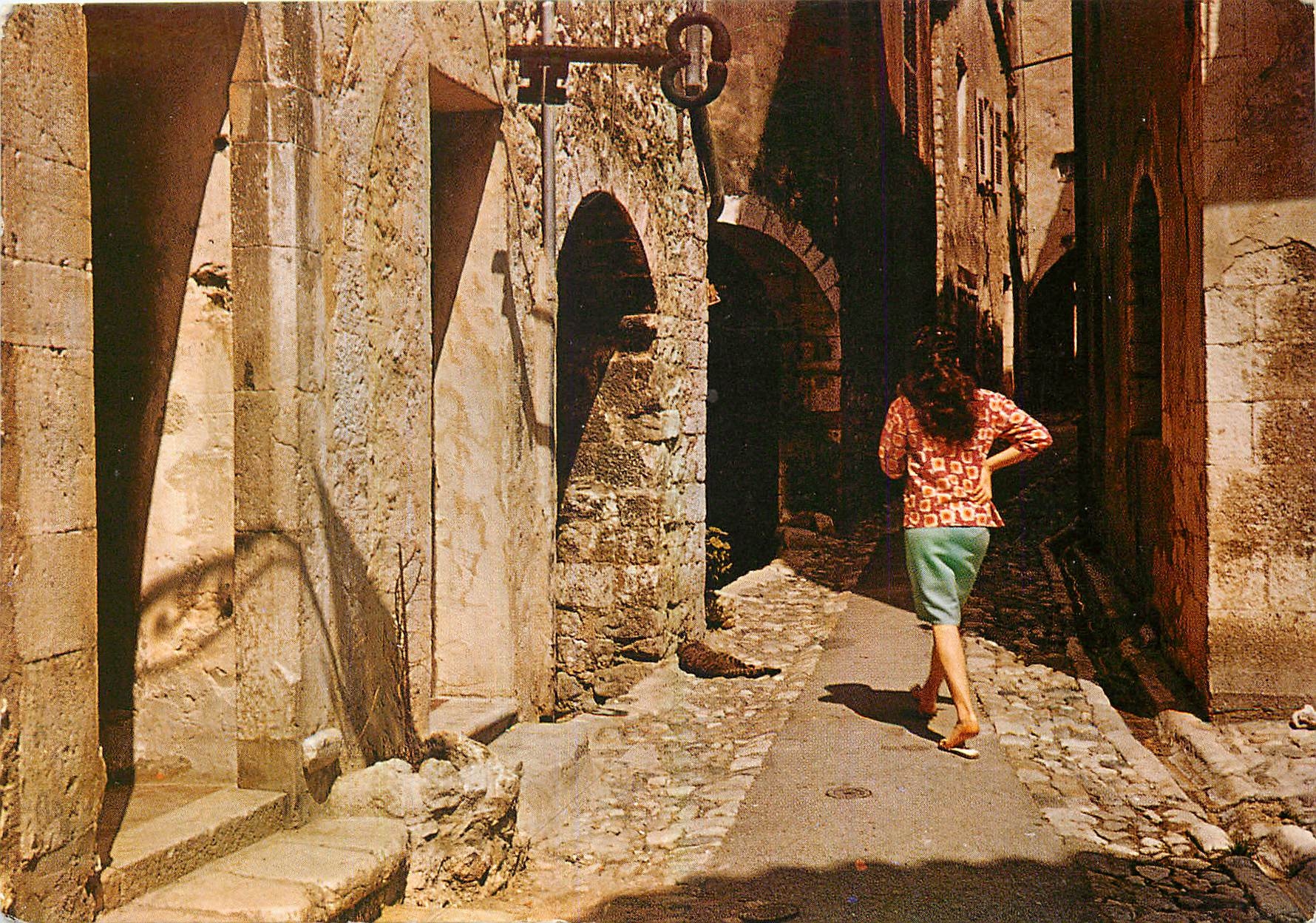 CPM La Cote d'Azur Vieille rue a Saint Paul de Vence 