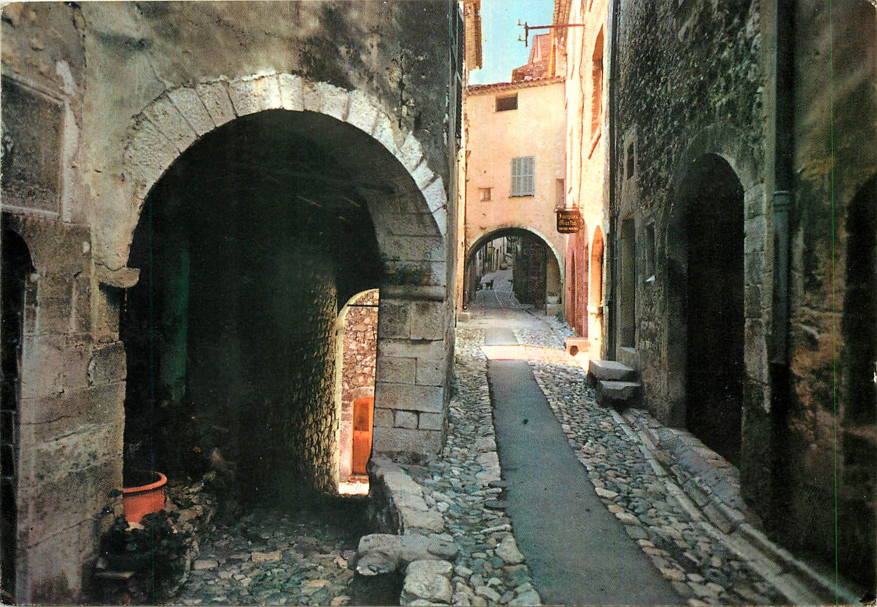 CPM La Cote d'Azur St Paul de Vence Rue pittoresque 