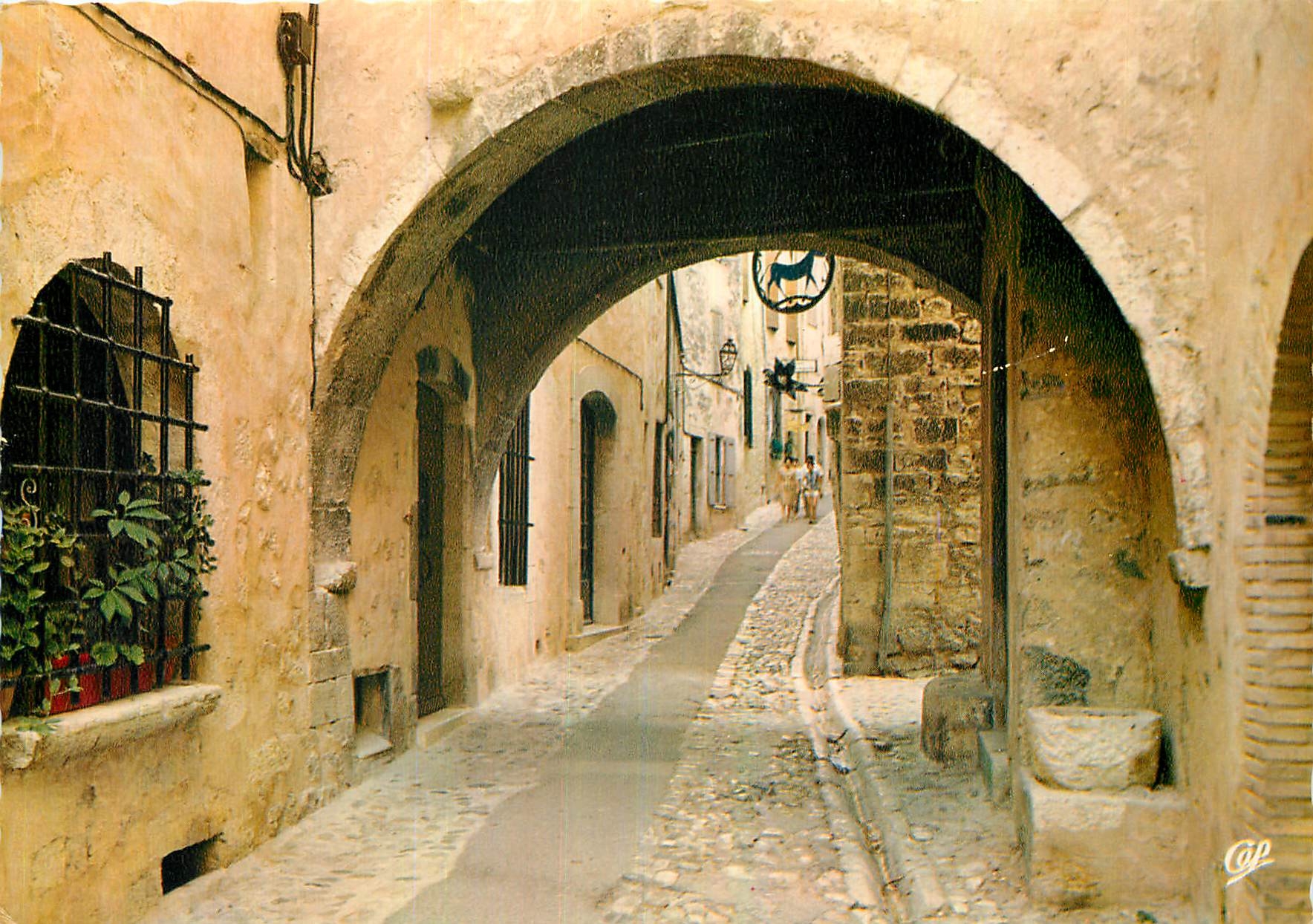 CPM Cote d'Azur Carrefour Mondiel du Tourisme Saint Paul Une ville Royale de l'ancienne France La Ru