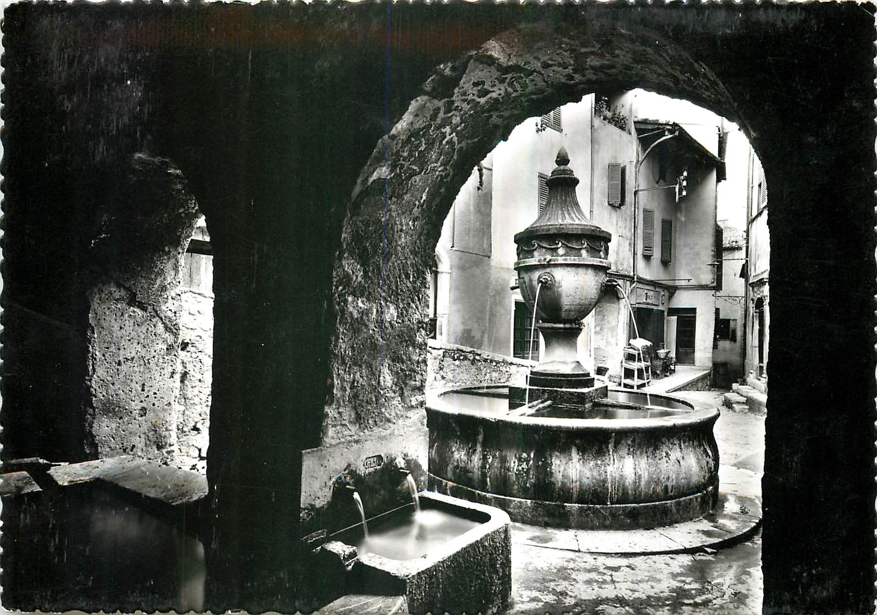 CPA Les Alpes Maritimes Saint Paul La Vieille Fontaine 