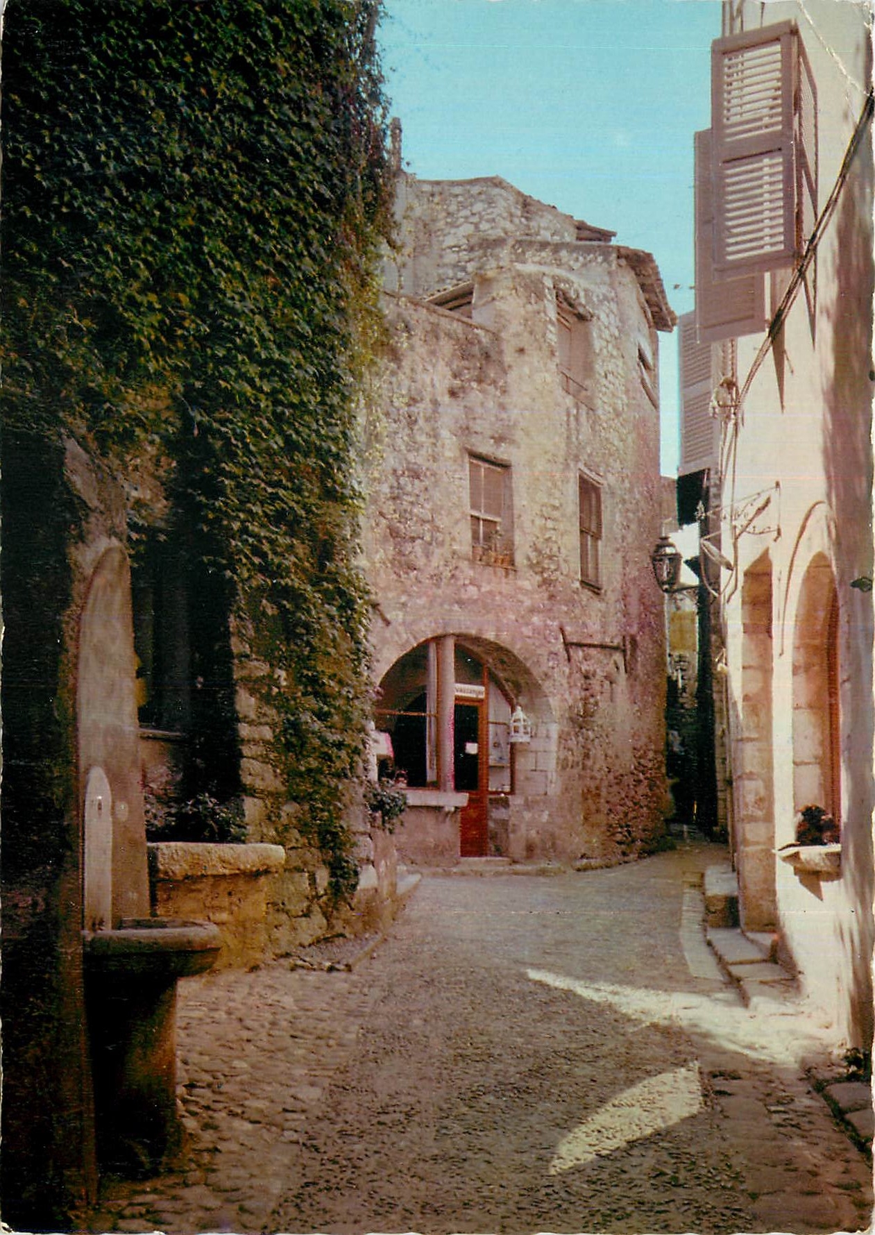 CPA Reflets de la Cote d'Azur Saint Paul de Vence A M Dans le vieux village 