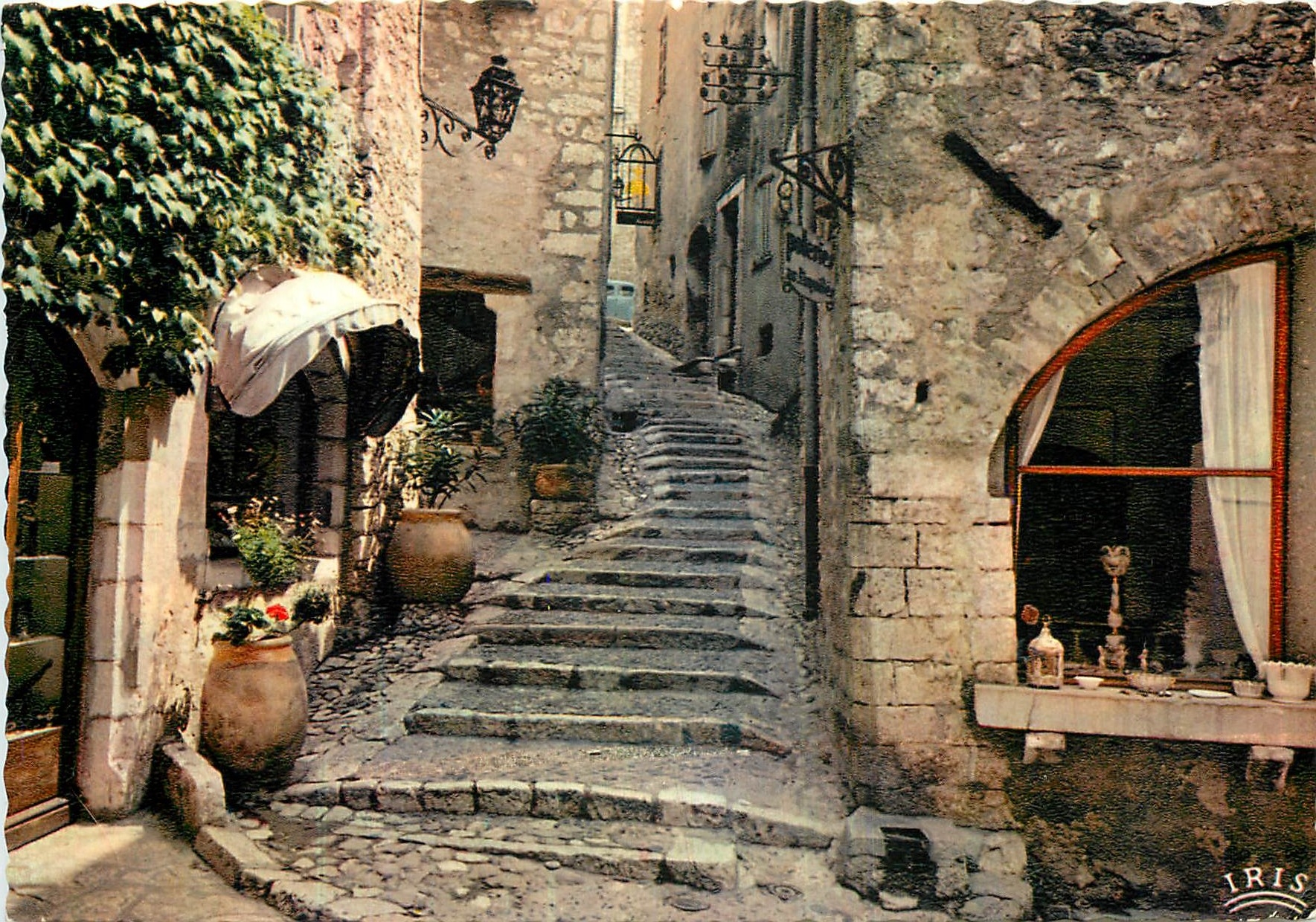CPA Reflets de la Cote d'Azur Saint Paul de Vence A M Une vieille rue 