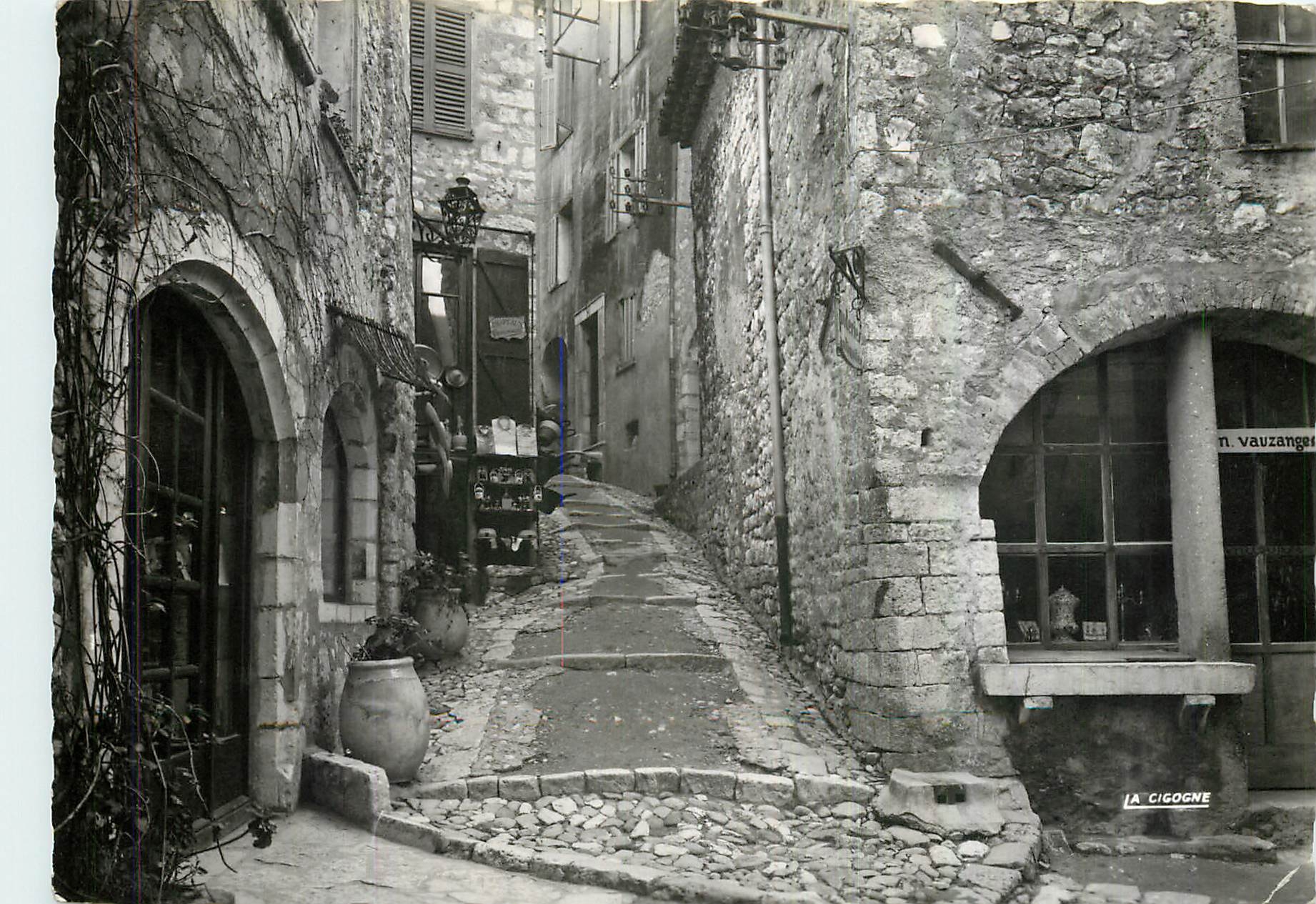 CPA Saint Paul de Vence A M Montee de l'Eglise 