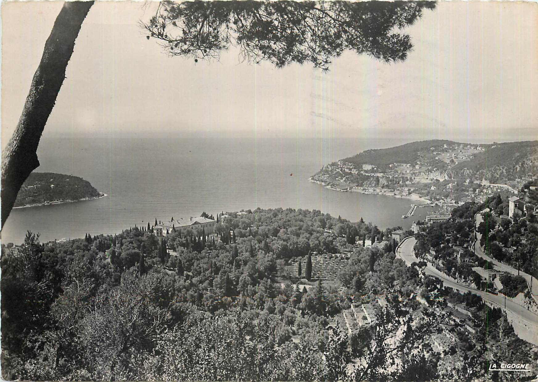 CPM Villefranche sur Mer et la rade vues de la Moyenne Corniche 