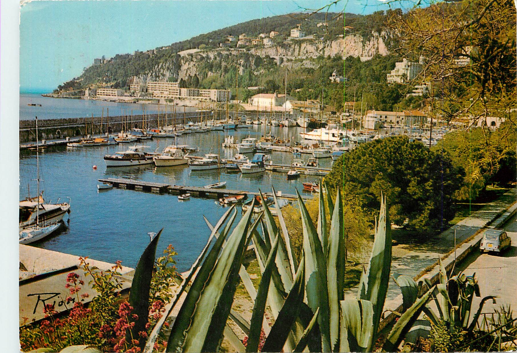 CPM La Cote d'Azur Villefranche sur Mer Le Port de la Darse 