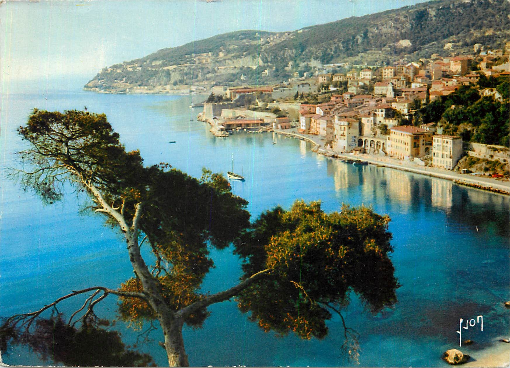 CPM Couleurs et lumiere de France La Cote d'Azur miracle de la nature Villefranche sur Mer A M La Ra