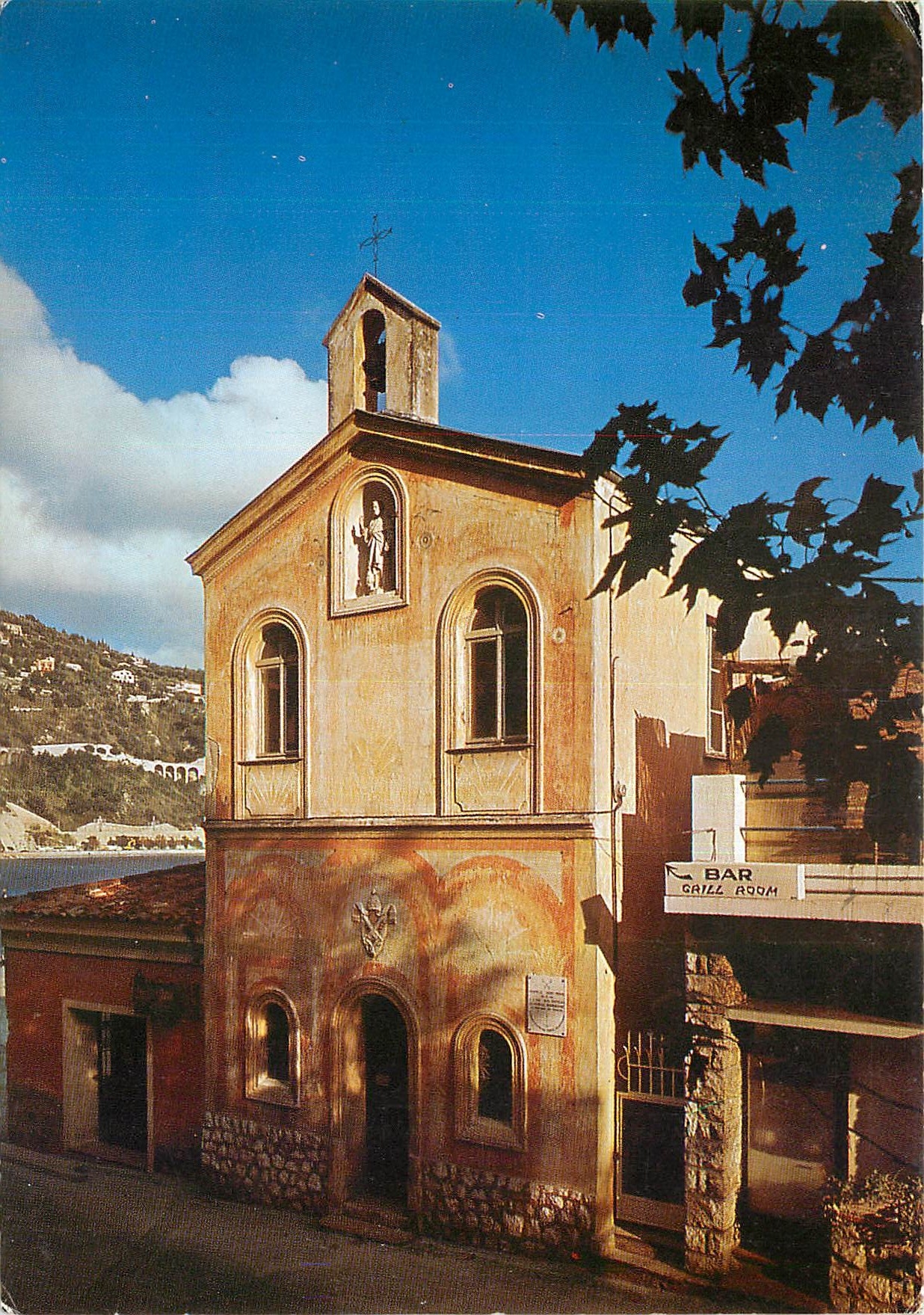 CPM Villefranche sur Mer La Chapelle des Pecheurs decoree par Jean Cocteau 