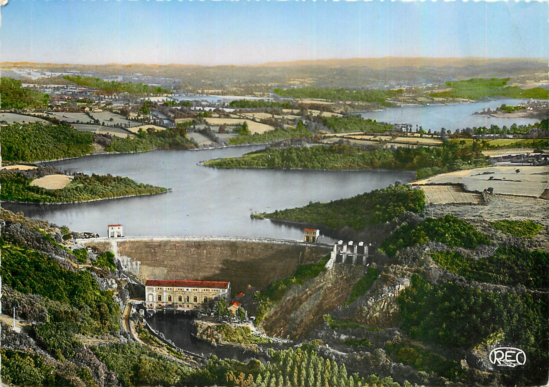 CPM La Creuse Pittoresque Le Barrage et le Lac d'Eguzon Vue aerienne 