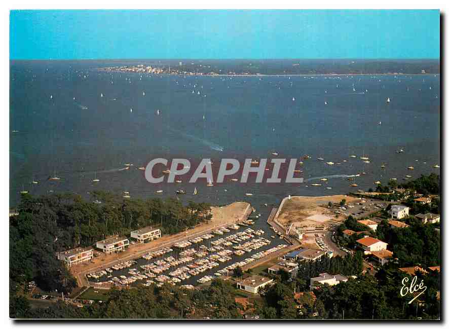 CPM Bassin d'Arcachon Le Port de Plaisance de la Vigne au fond Arcachon 