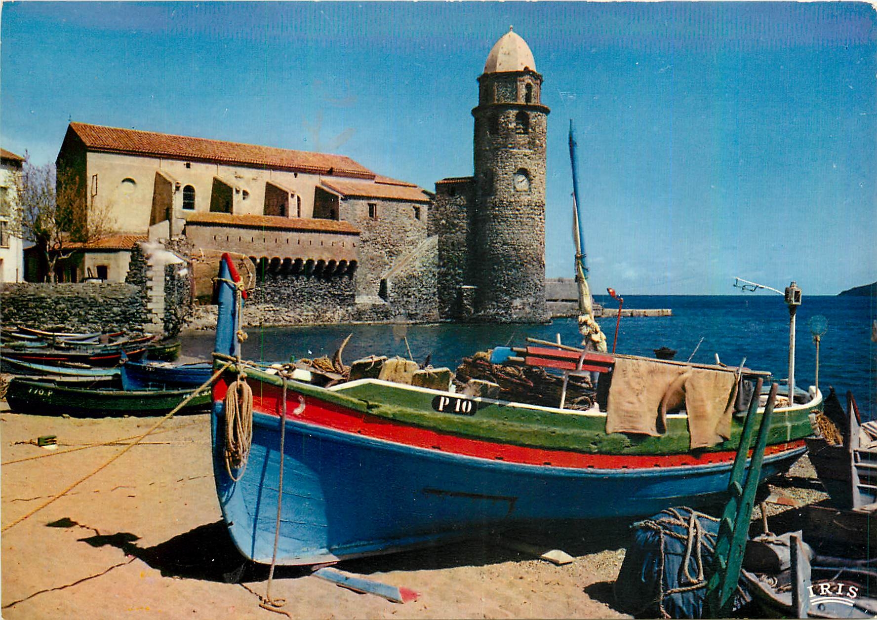 CPM Collioure Pyrenees Orientales Joyau de la Cote Vermeille L'Eglise et les Barques de Peche 