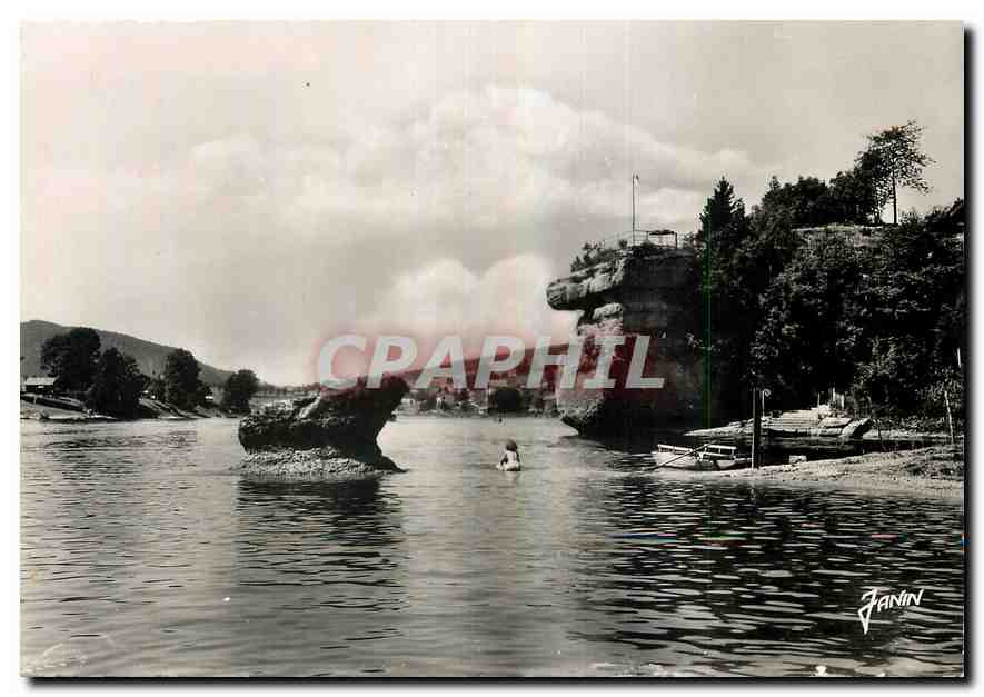 CPM Frontiere Franco-Suisse Villers le Lac les Bassins du Doubs le Rocher d'Hercule et la Casquette 