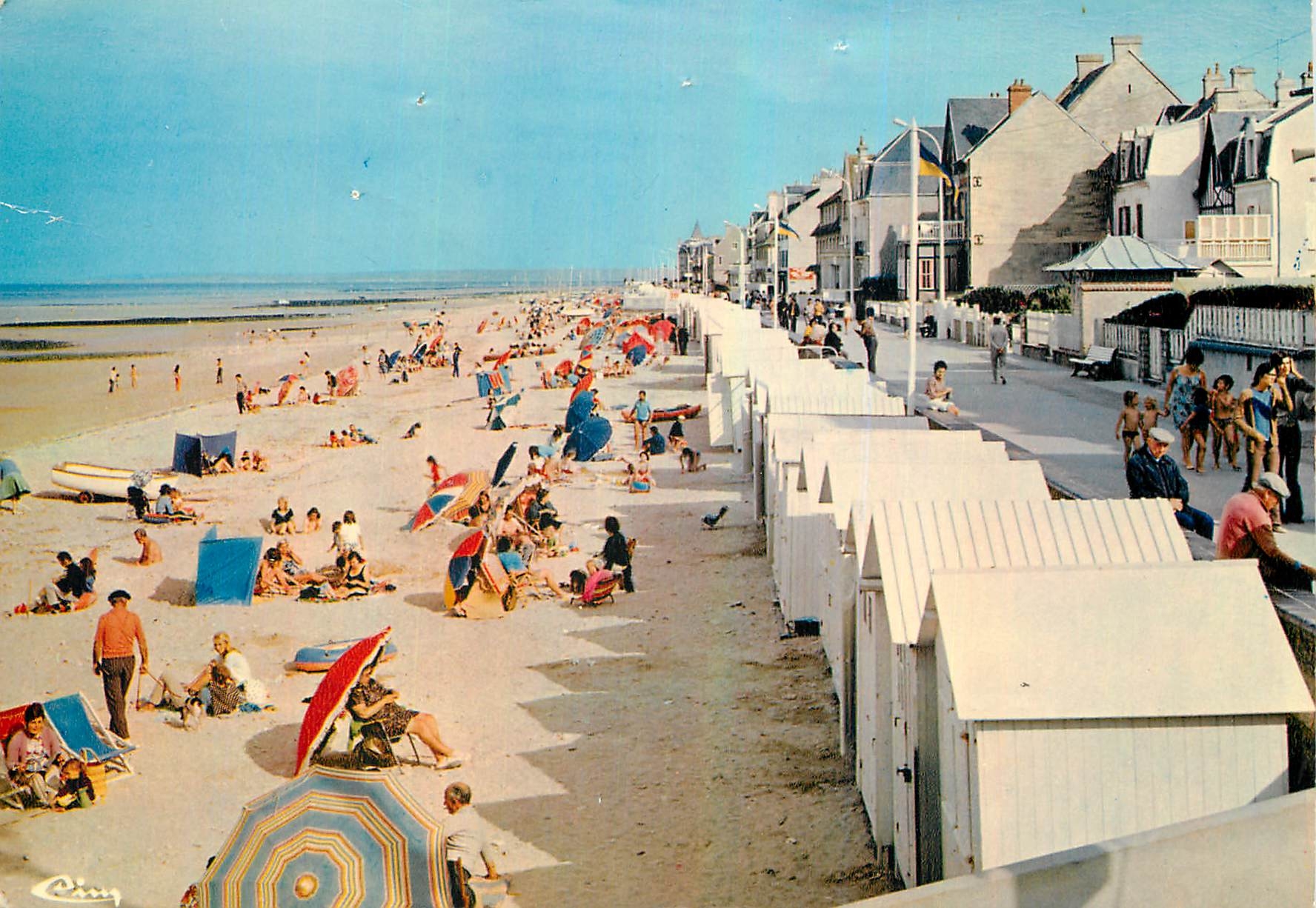 CPM St Aubin sur Mer Calvados La Plage 