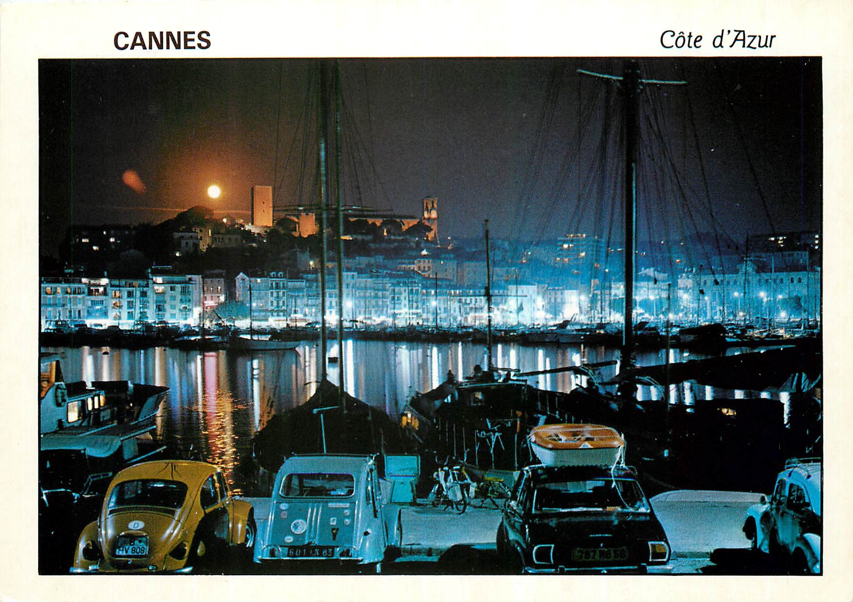 CPM Cannes Cote d'Azur Clair de lune sur le Quai Saint Pierre et le Suquet 