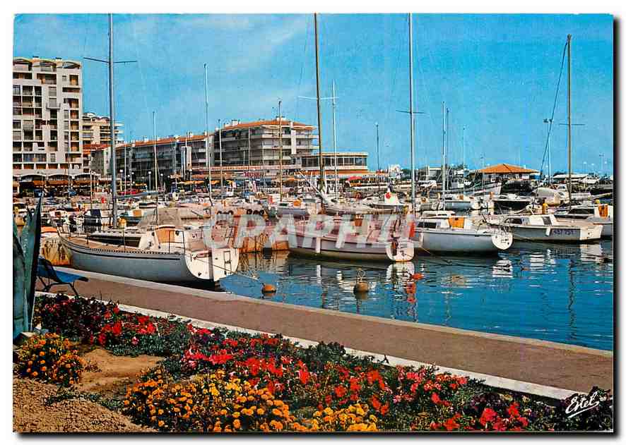CPM La Cote Catalane Saint Cyprien Plage Pyrenees Orientales Le port de plaisance 