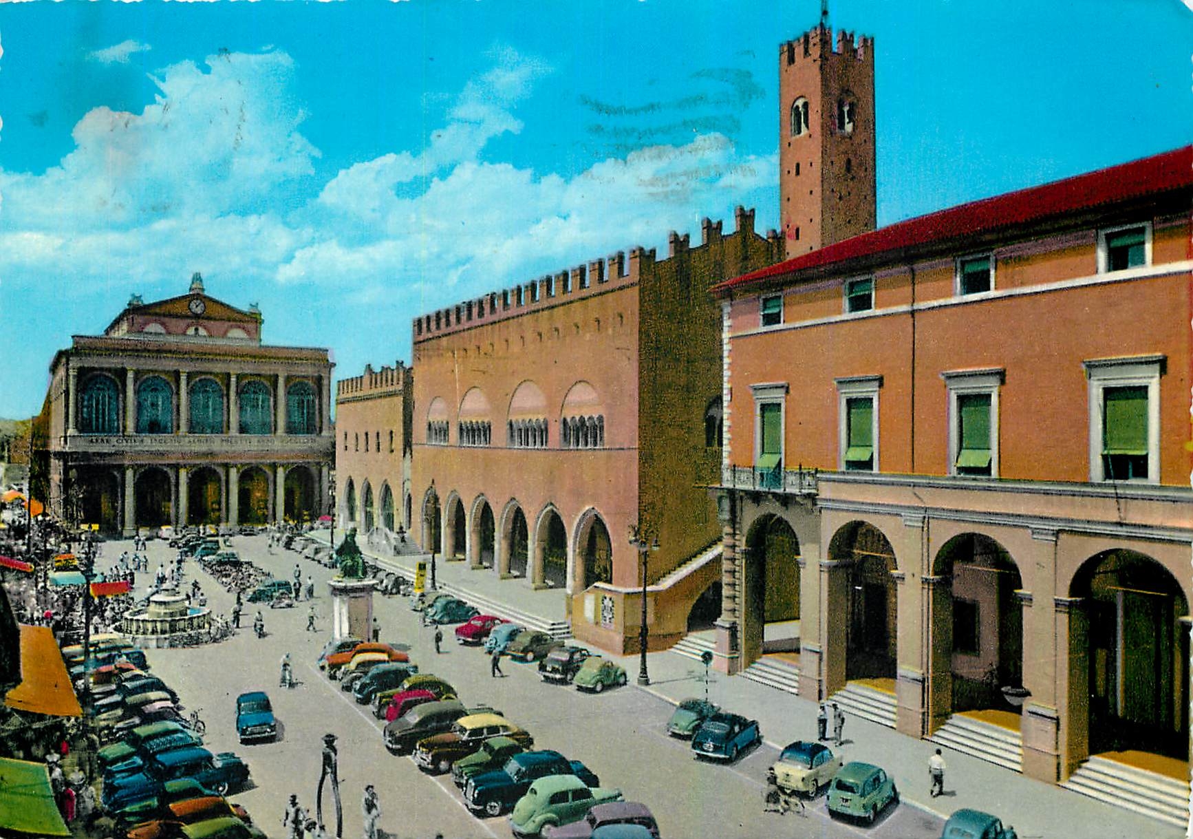 CPM Riviera di Rimini La piu bella d'Italia Place Cavour 