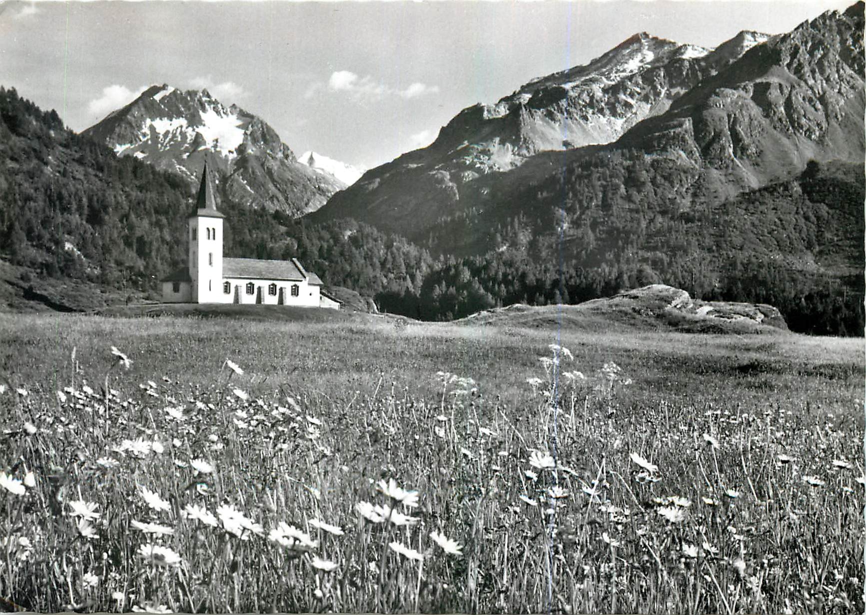 CPM Maloja Blick auf das Kirchlein und Monte del Forno 