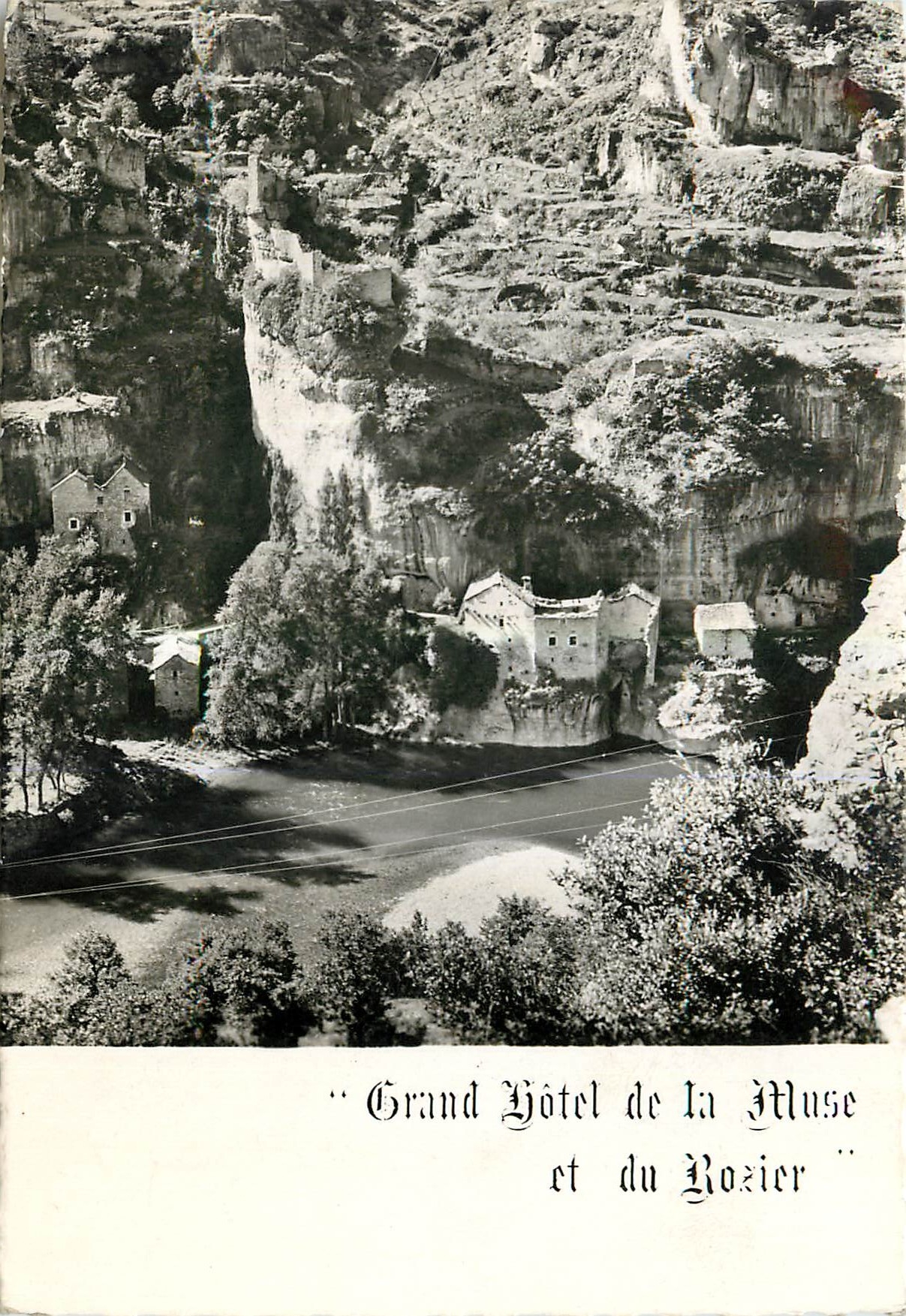 CPM Grand Hotel de la Muse et du Rozier Le Rozier Lozere Gorges du Tarn Castelbouc et ruines du Chat