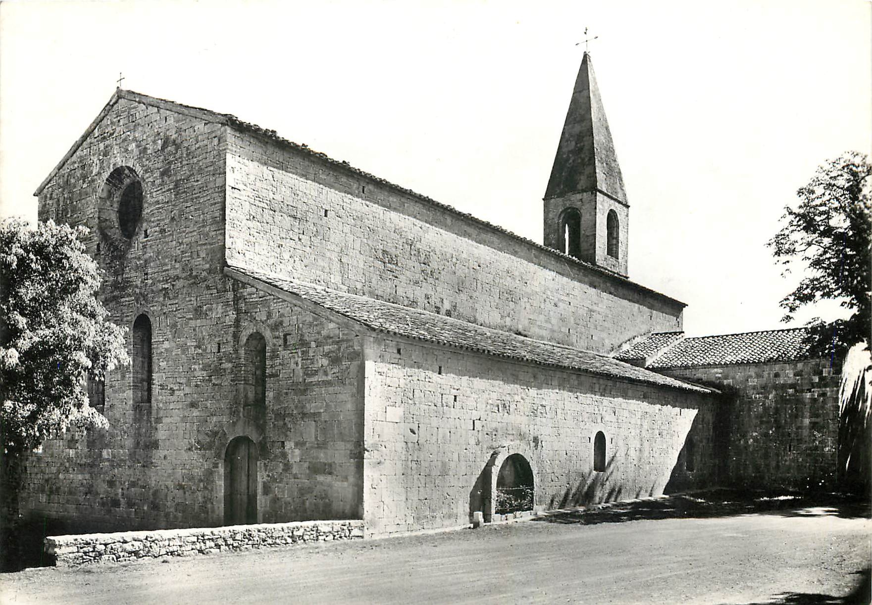 CPM Le Thoronet Var L'Abbaye L'Eglise vue du Sud Ouest 