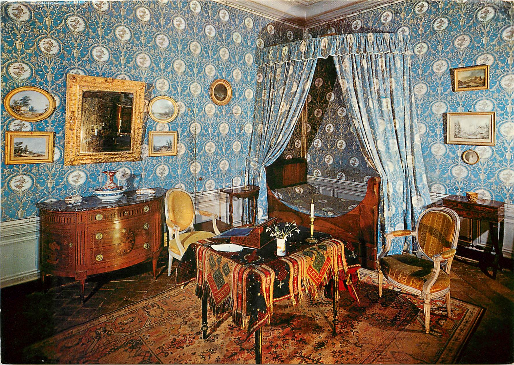 CPM Chateau de Nohant Chambre bleue Le lit de mort de George Sand 
