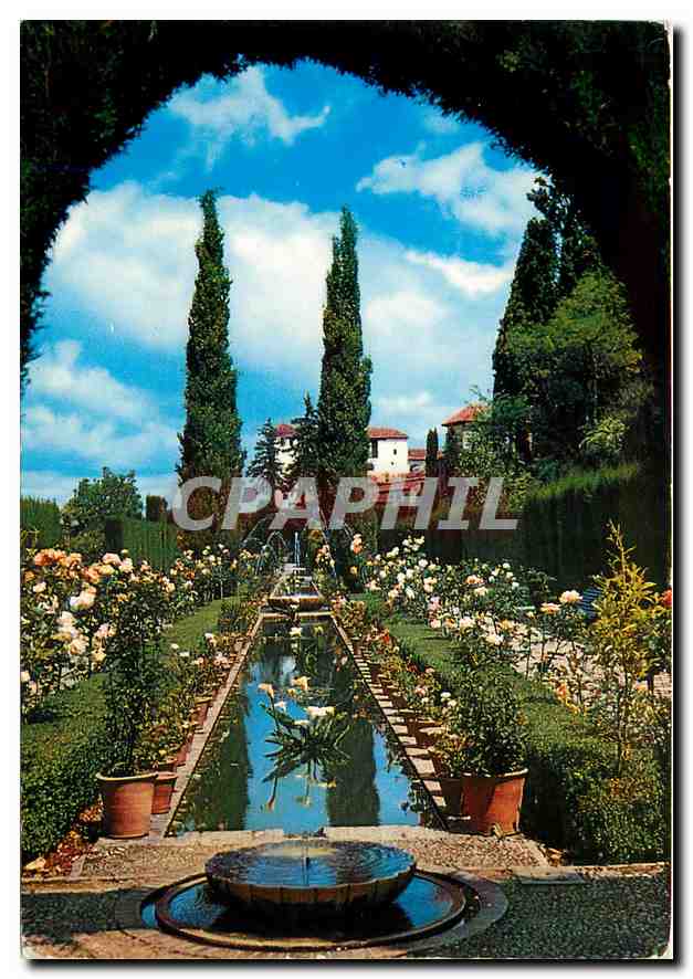 CPM Granada Vue generale de L'Estuaire dans les Jardins Inferieurs 
