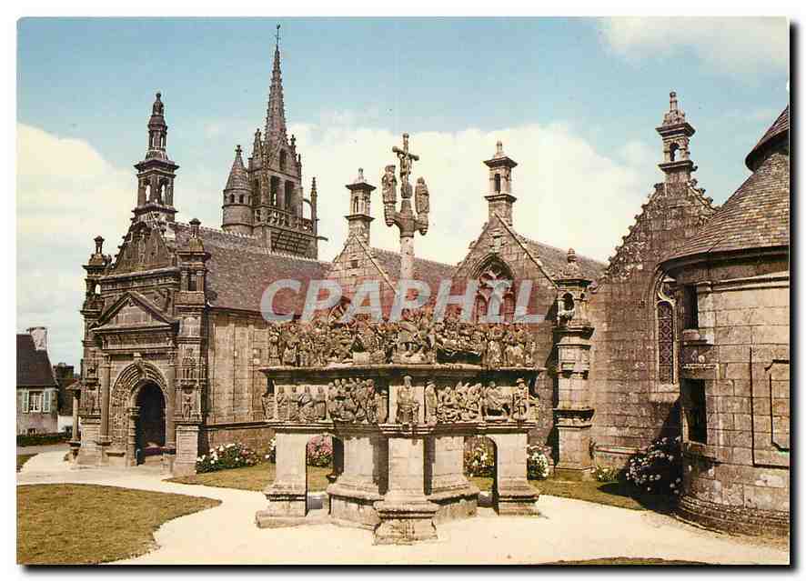 CPM L'Eglise et le Calvaire de Guimiliau 