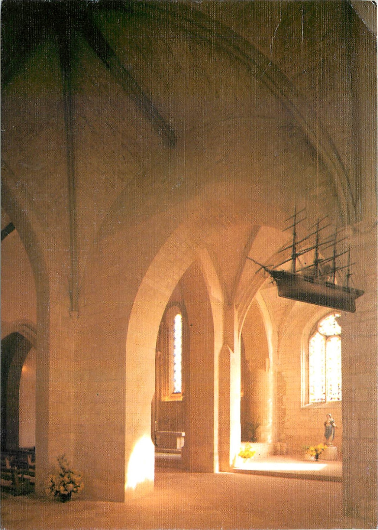 CPM St Georges d'Oleron Chte Mme Eglise romane Choeur et transept droit 