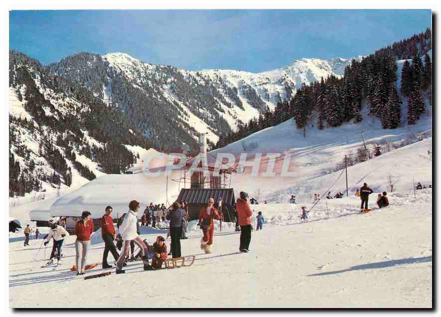 CPM Dans le Massif du Beaufortain Savoie Areches Le Planay Le depart des pistes des Pauses 