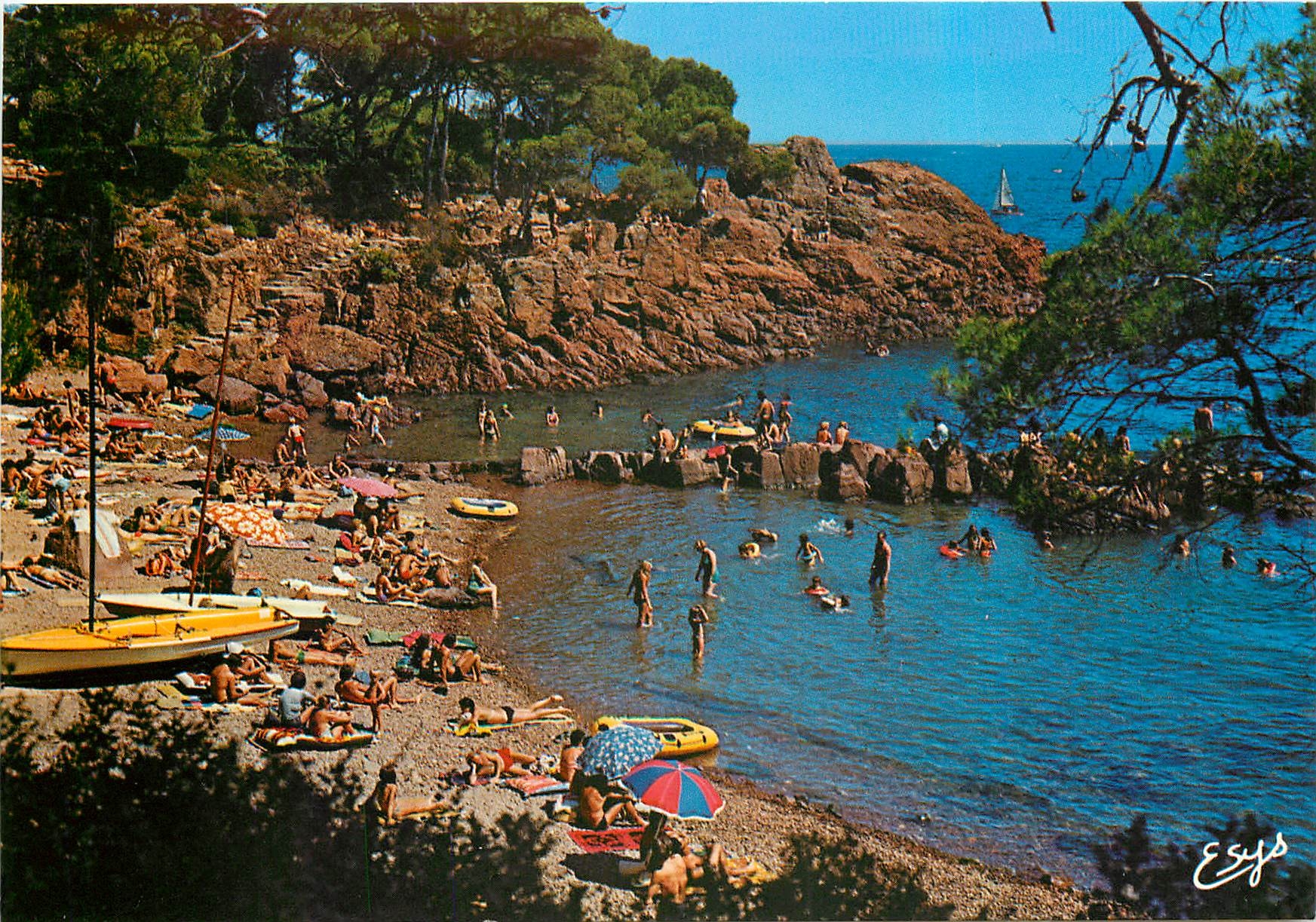 CPM La Cote d'Azur Varoise Saint Raphael Var La plage du Parc Santa Lucia 