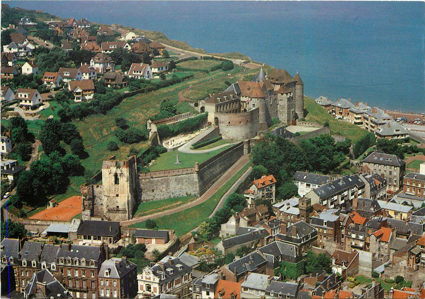 CPM La Cote Normande Dieppe Seine Mme Le Chateau 