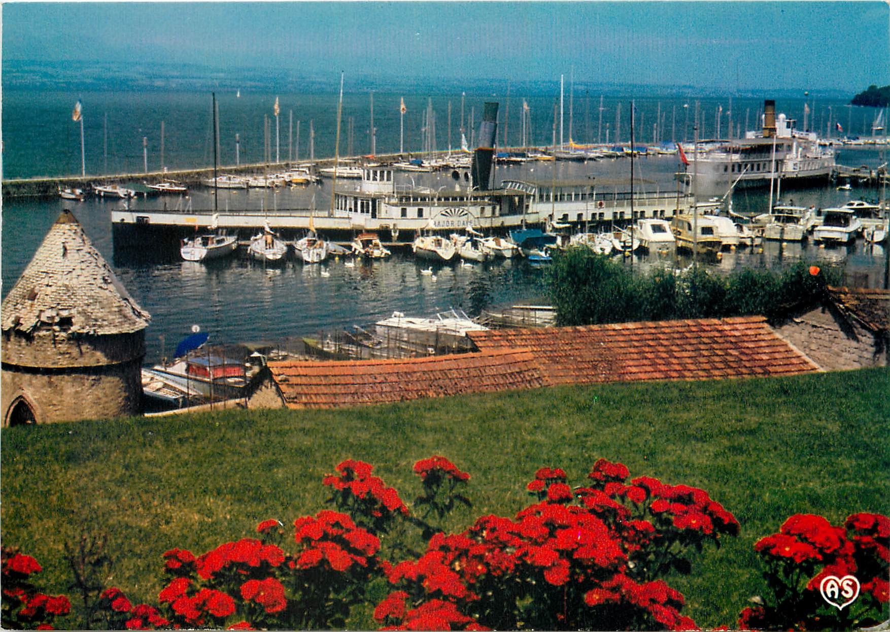 CPM Thonon les Bains Sur la rive francaise du Leman Le Port et la Tour des Langues 