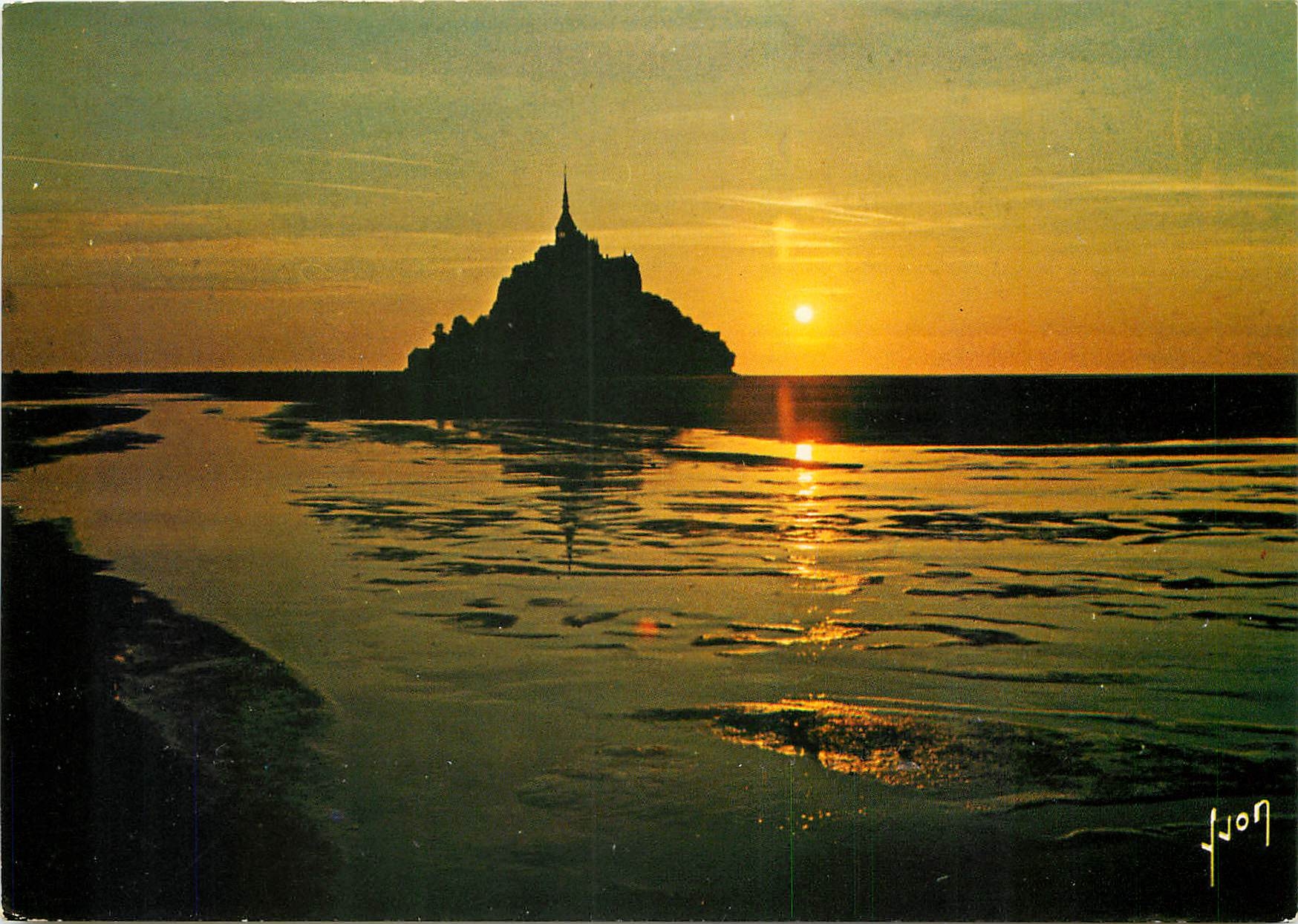 CPM Couleurs et Lumiere de France Merveille de l'Occident Le Mont Saint Michel Manche Coucher de Sol