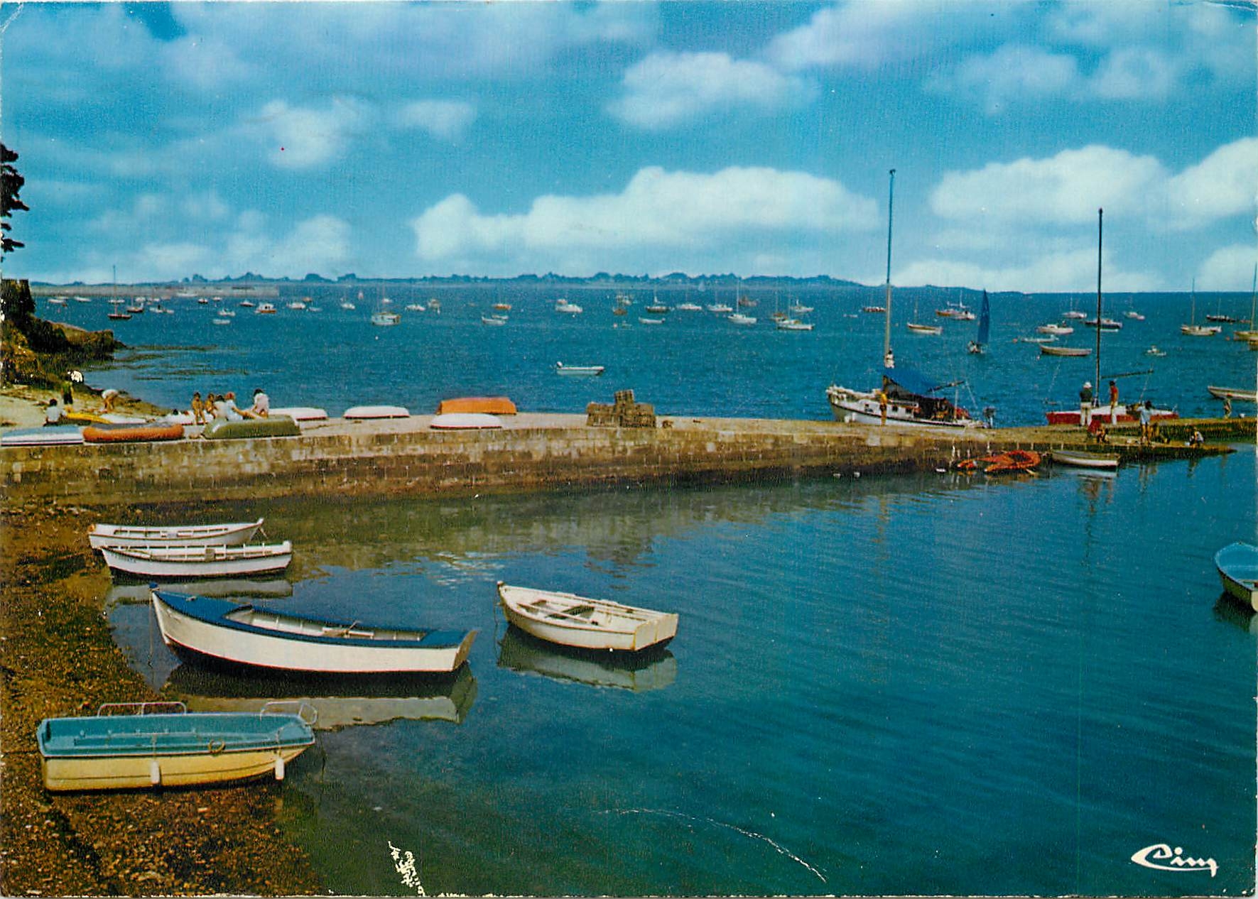 Port de Cing — vue du port des voiliers — Cing