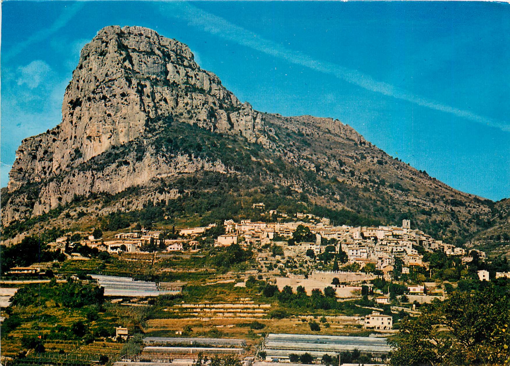 CPM St Jeannet Alpes Mar Le Village et le Baou 