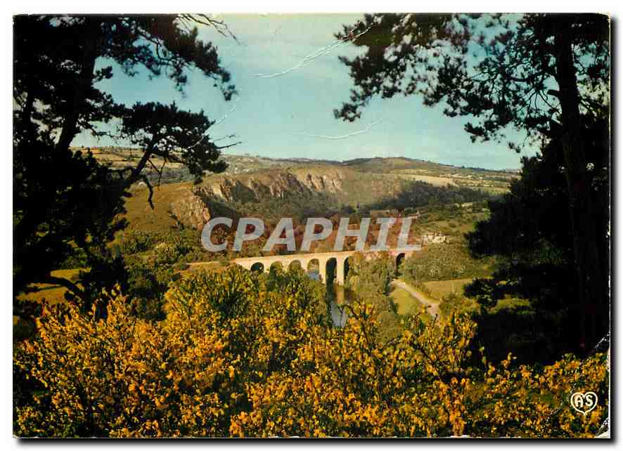 CPM La Suisse Normandie Clecy Calvados Le Viaduc 
