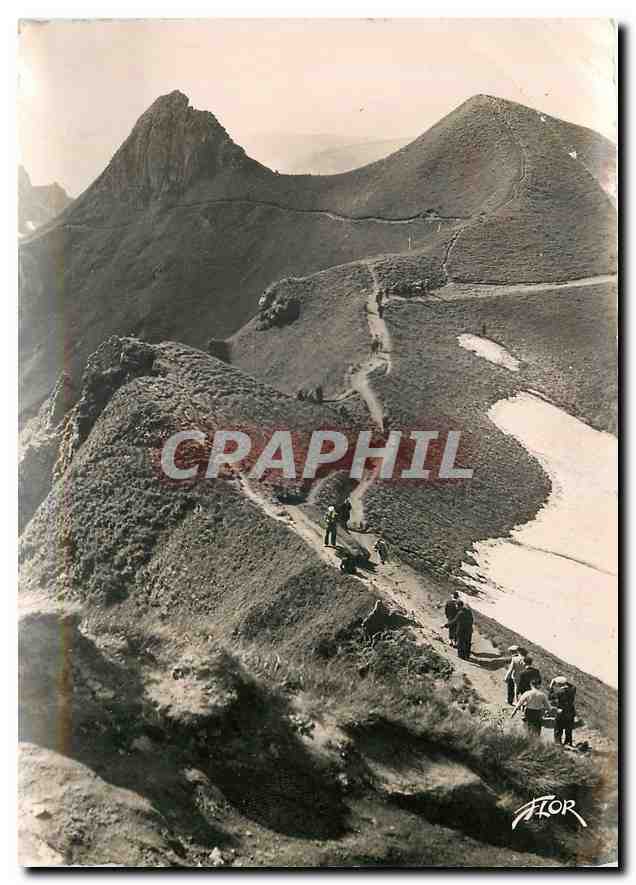 CPM Le Mont Dore Promenade au Sommet du Sancy Le Chemin des Cretes 