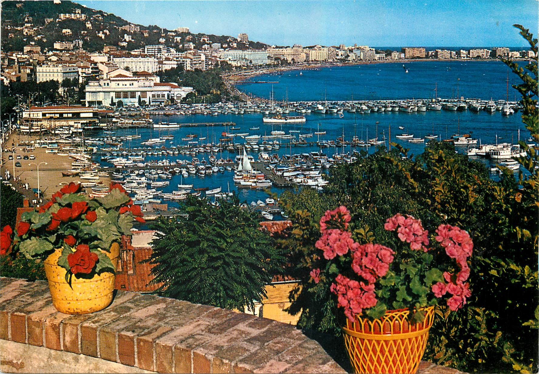 CPM La Cote d'Azur Cannes Le Port et la Croisette 
