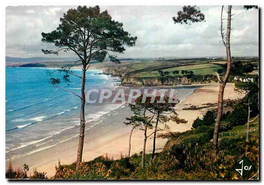 CPM La Bretagne en Couleurs la Plage du Ris et la Baie de Douarnenez ou serait engloutie la Ville d'