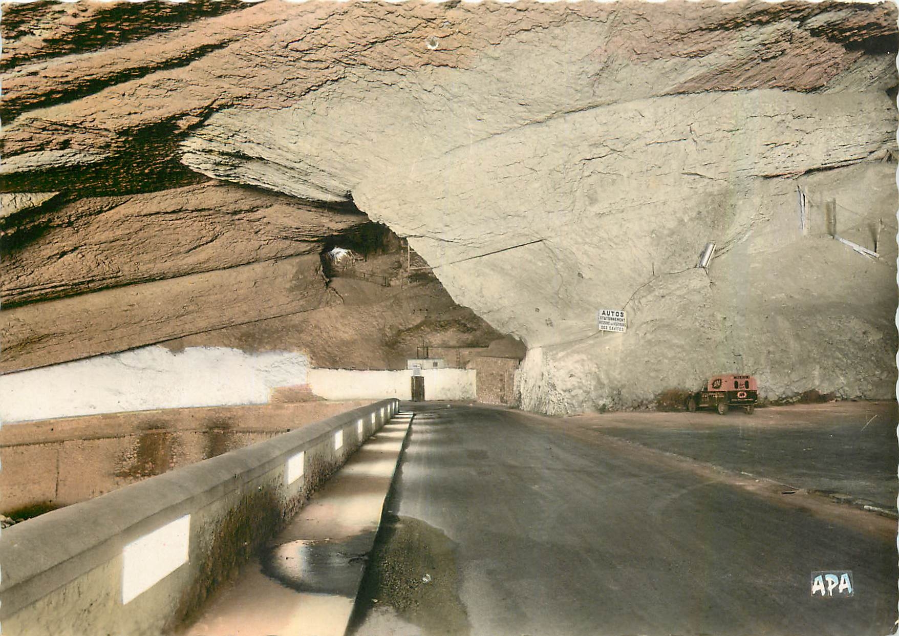 CPM Le Mas d'Azil Ariege entree des Salles de la Grotte 