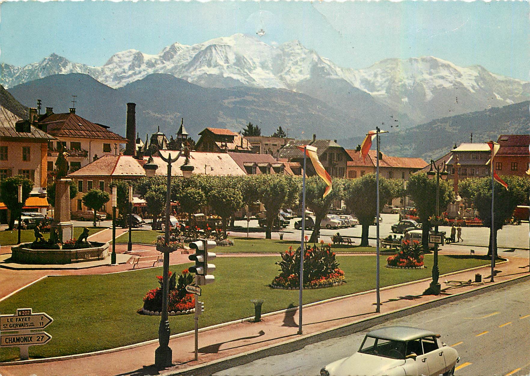 Chamonix — Vue de la place centrale avec le Mont-Blanc en arrière-plan — éditeur imprimeur inconnu