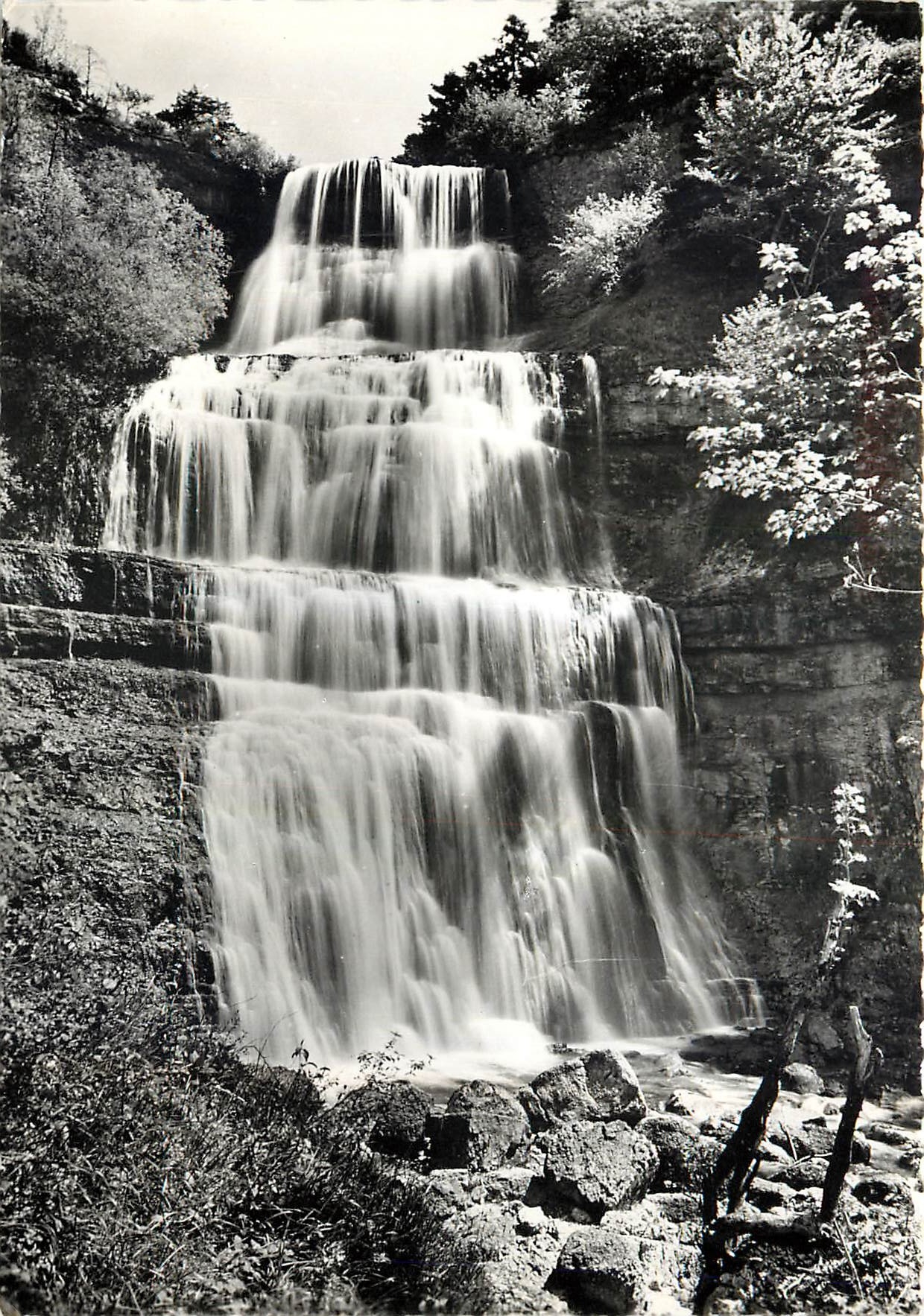 CPM Paysages du Jura Cascades du Herisson l'Eventail 