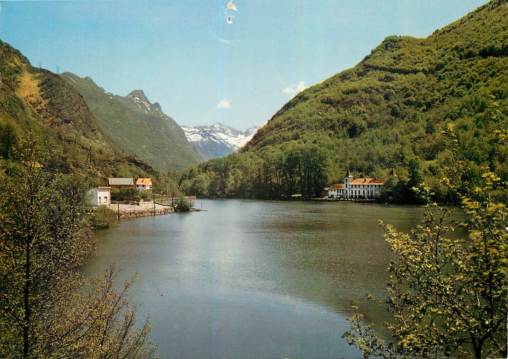 CPM Environs d'Ax les Thermes ariege le Chateau et le Lac d'Orgeix au fond le Cirque et la Dent d'Or